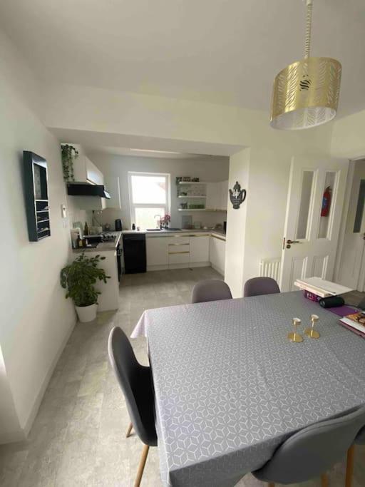 The Townhouse Dungloe Villa ภายนอก รูปภาพ